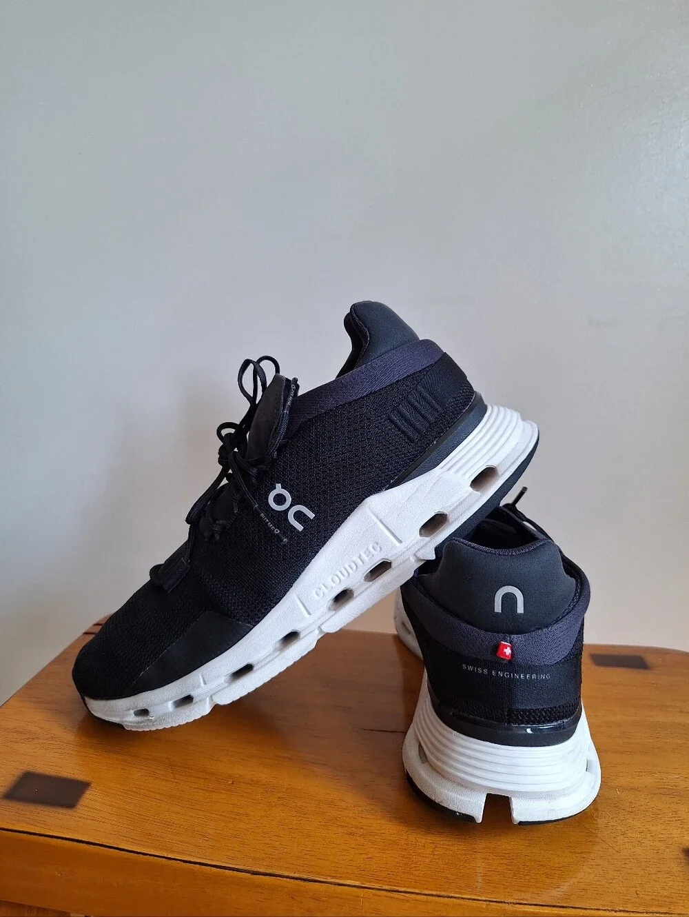 On Cloudnova Women's Black And White Size 10.5
